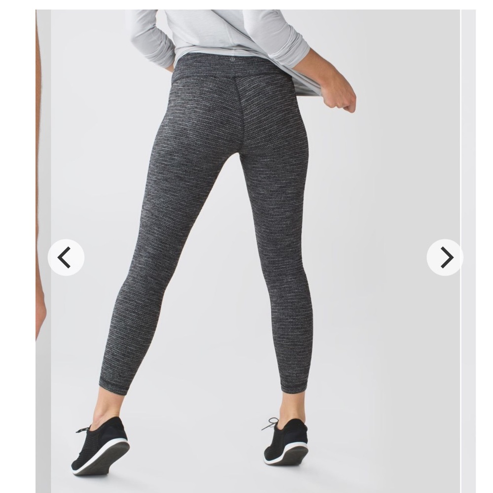 Lululemon Wunder under leggings
Size 2, super comfortable 
Lightly worn